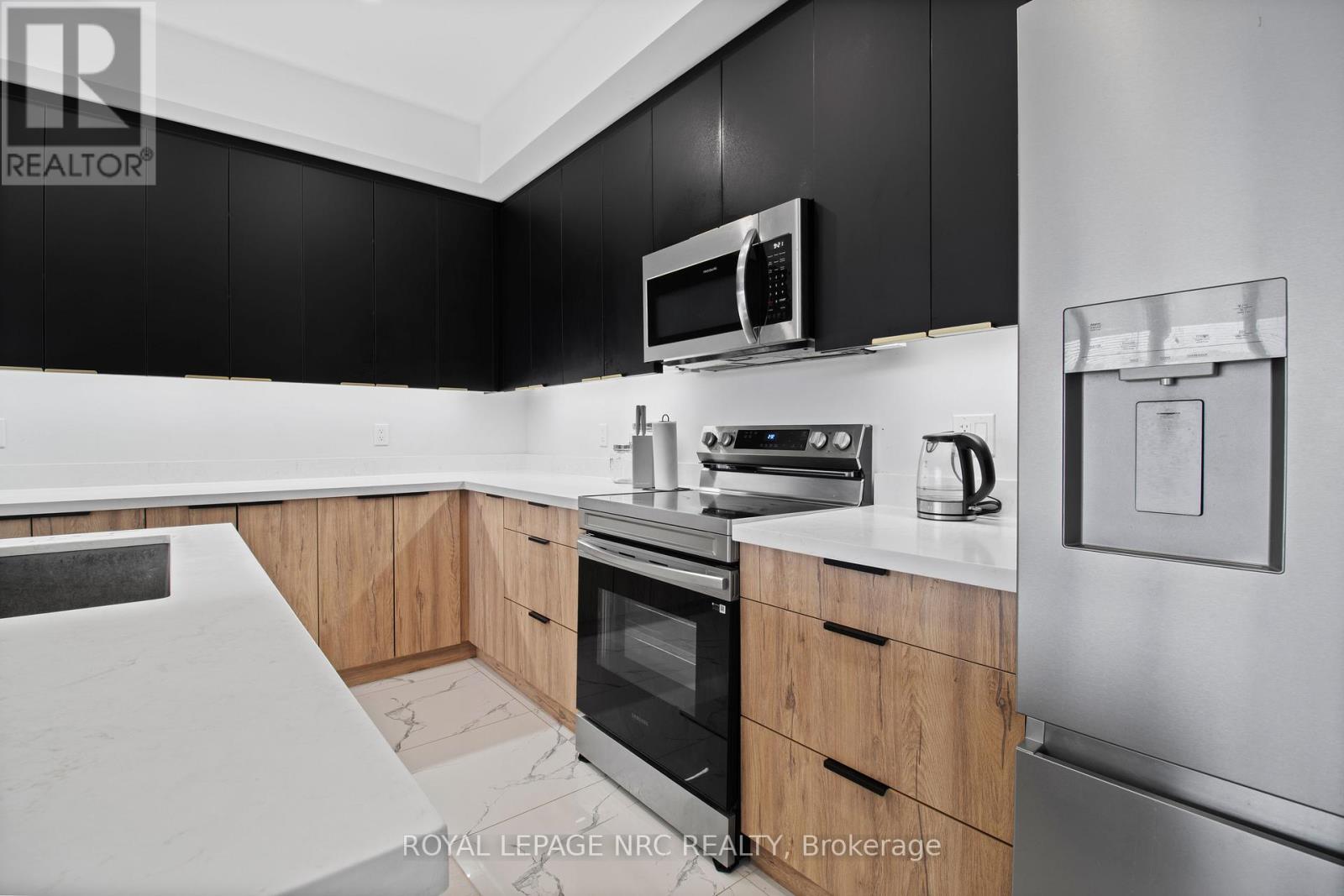 7392 Splendour Drive, Niagara Falls (Brown), Ontario  L2H 3V8 - Photo 11 - X12913508