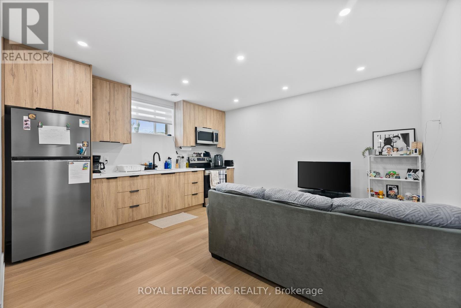 7392 Splendour Drive, Niagara Falls (Brown), Ontario  L2H 3V8 - Photo 24 - X12913508