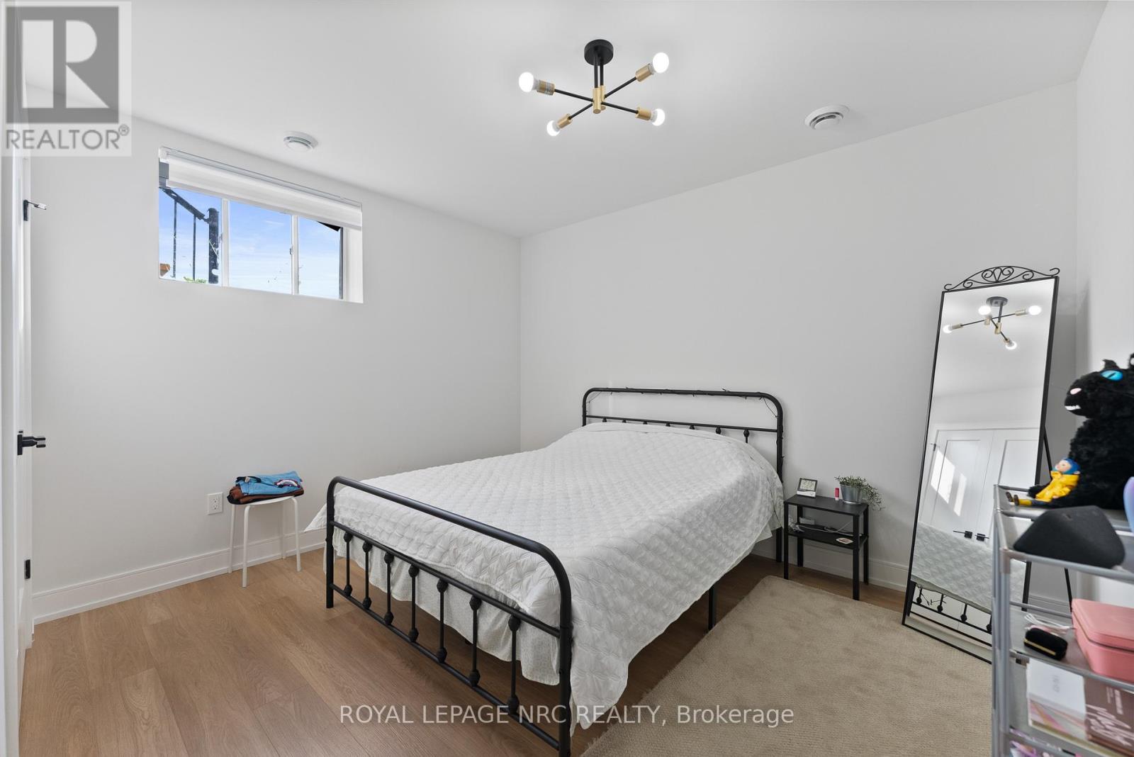 7392 Splendour Drive, Niagara Falls (Brown), Ontario  L2H 3V8 - Photo 27 - X12913508