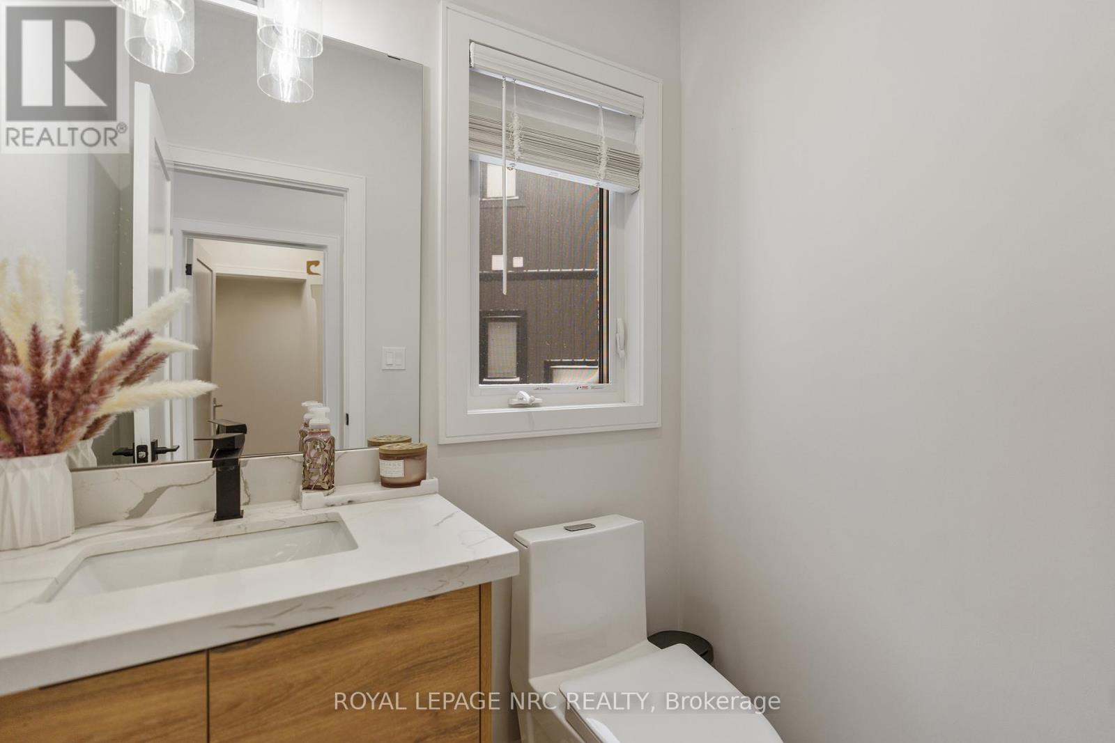 7386 Splendour Drive, Niagara Falls, Ontario  L2H 3V8 - Photo 11 - X12913510