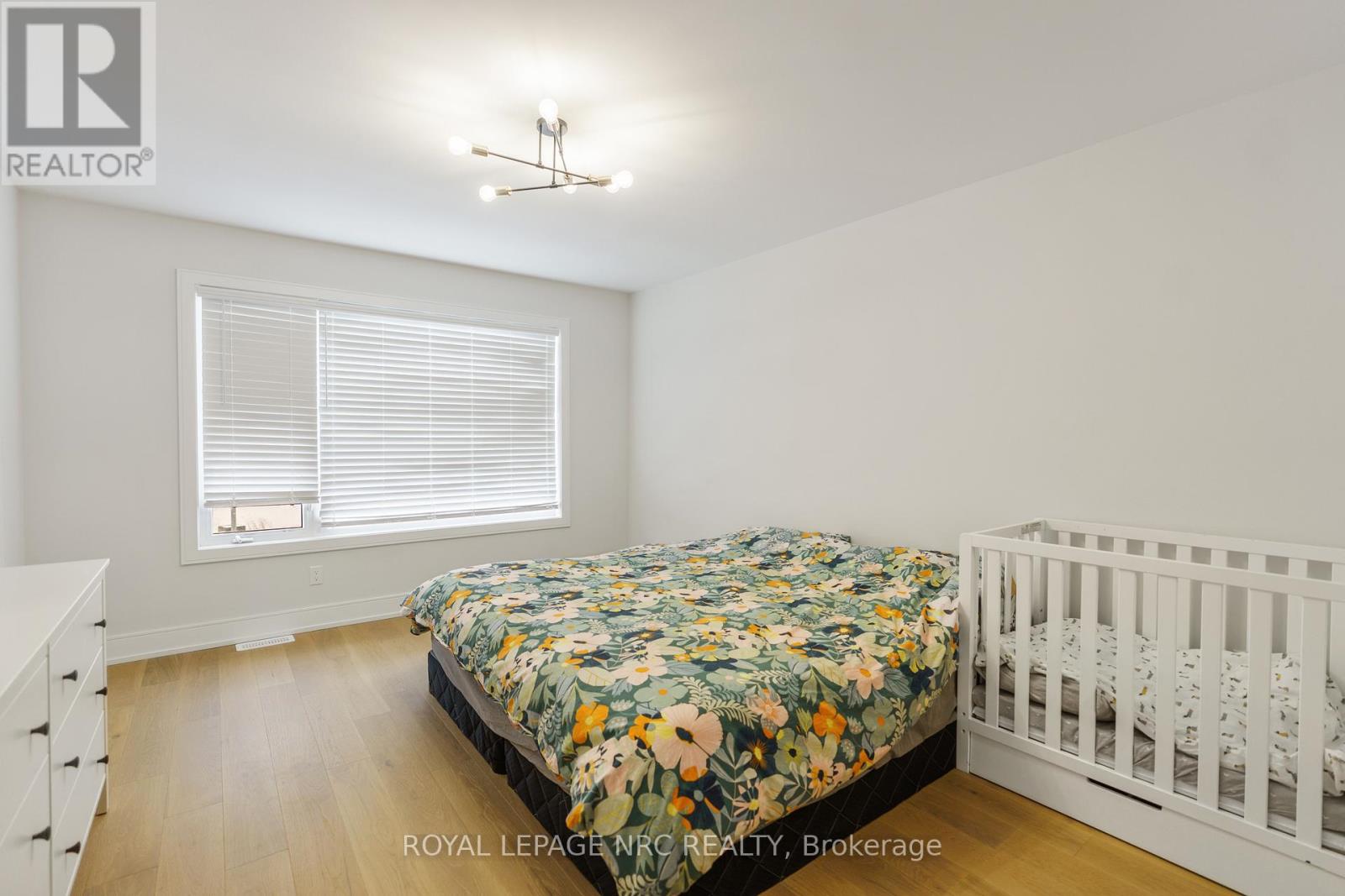 7386 Splendour Drive, Niagara Falls, Ontario  L2H 3V8 - Photo 12 - X12913510