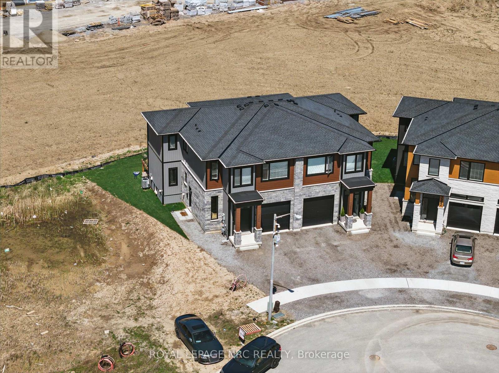 7386 Splendour Drive, Niagara Falls, Ontario  L2H 3V8 - Photo 4 - X12913510