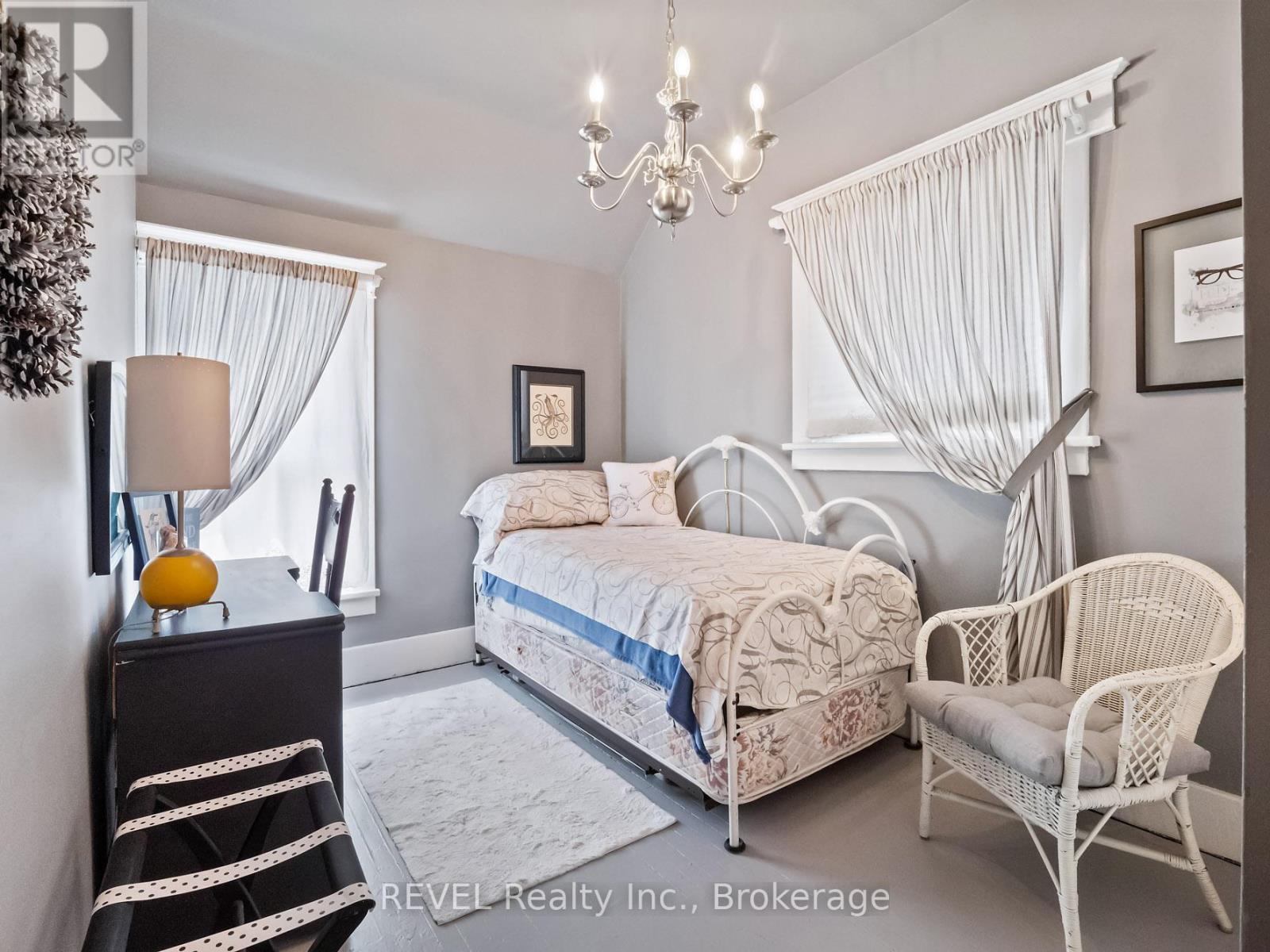 259 Dufferin Street, Fort Erie (Central), Ontario  L2A 2T7 - Photo 13 - X12913762