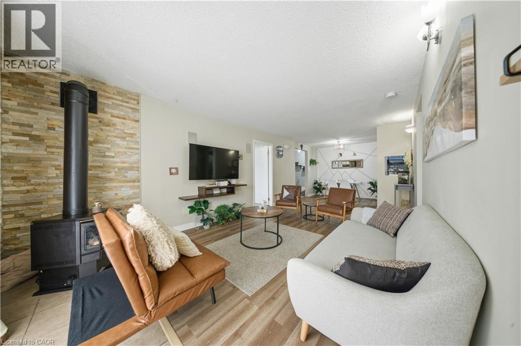 Photo 17 of 32 for 1096 Jalna Boulevard Unit# 28