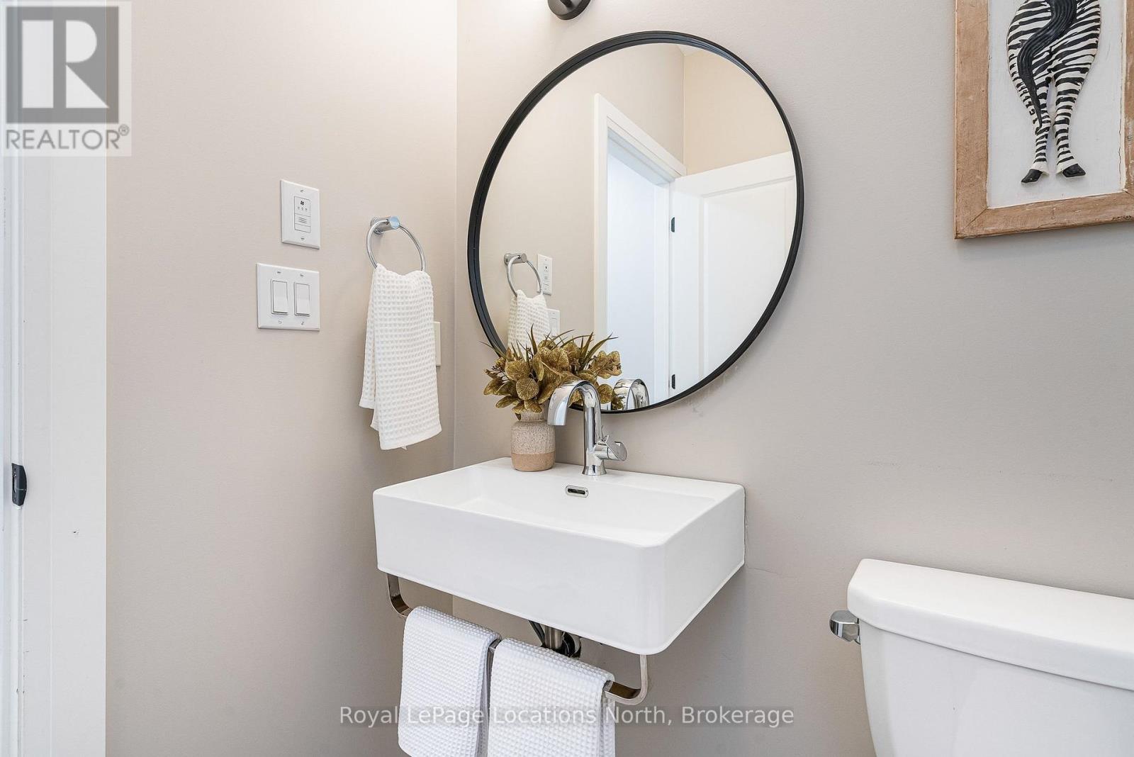 195 Courtland Street W, Blue Mountains, Ontario  L9Y 4E4 - Photo 4 - X12913460