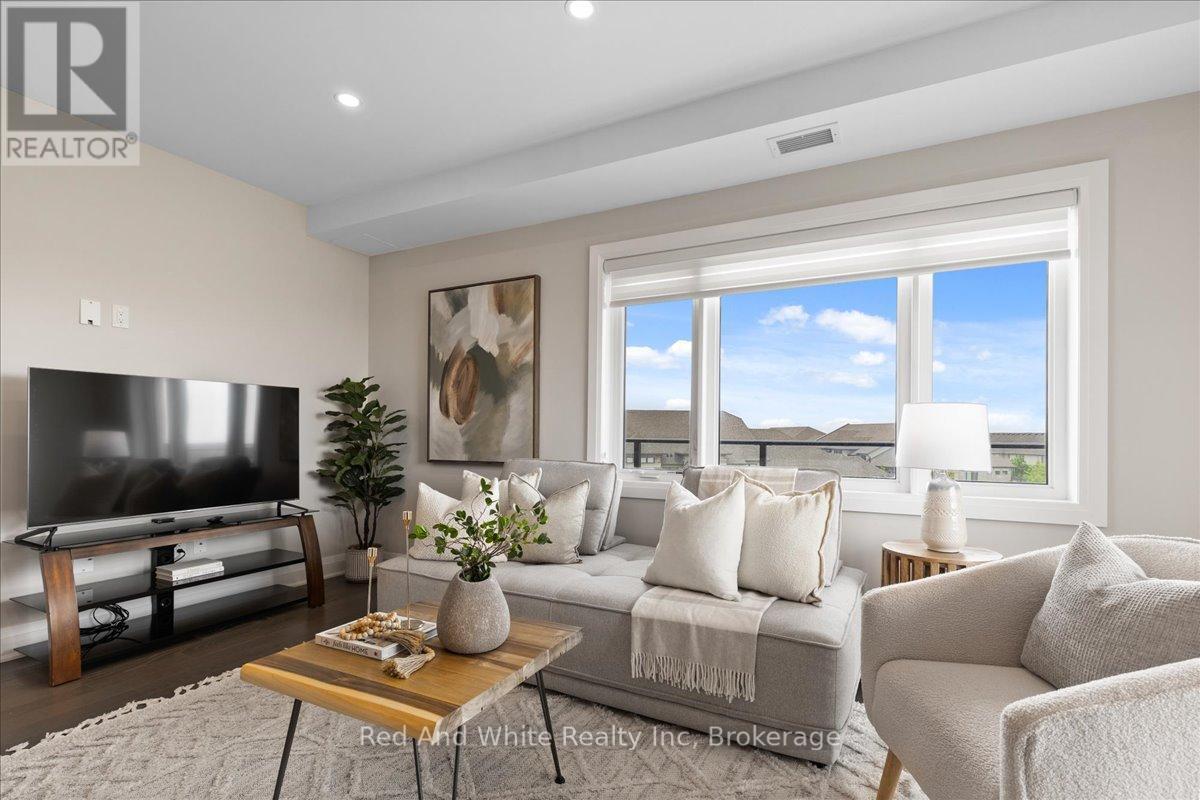 302 - 245 Grey Silo Road, Waterloo, Ontario  N2K 0G6 - Photo 10 - X12913496