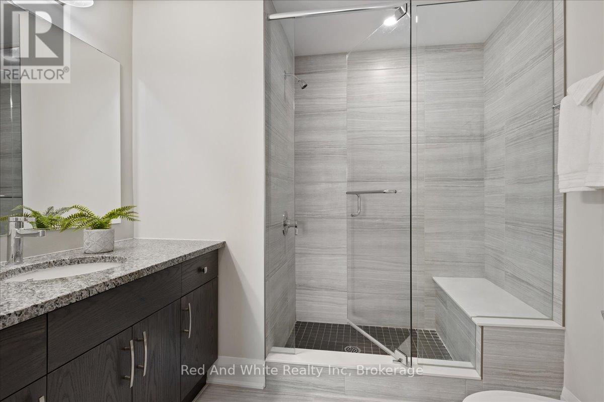 302 - 245 Grey Silo Road, Waterloo, Ontario  N2K 0G6 - Photo 15 - X12913496