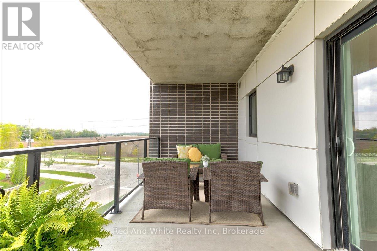 302 - 245 Grey Silo Road, Waterloo, Ontario  N2K 0G6 - Photo 20 - X12913496