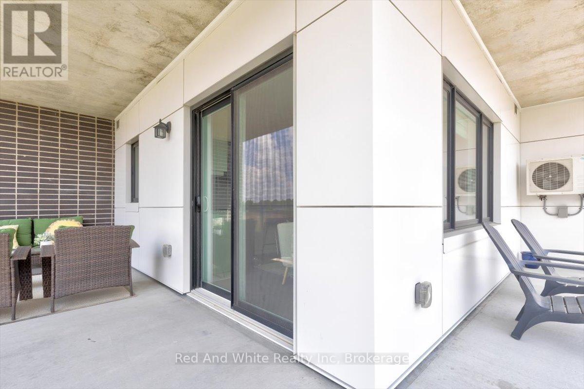 302 - 245 Grey Silo Road, Waterloo, Ontario  N2K 0G6 - Photo 32 - X12913496