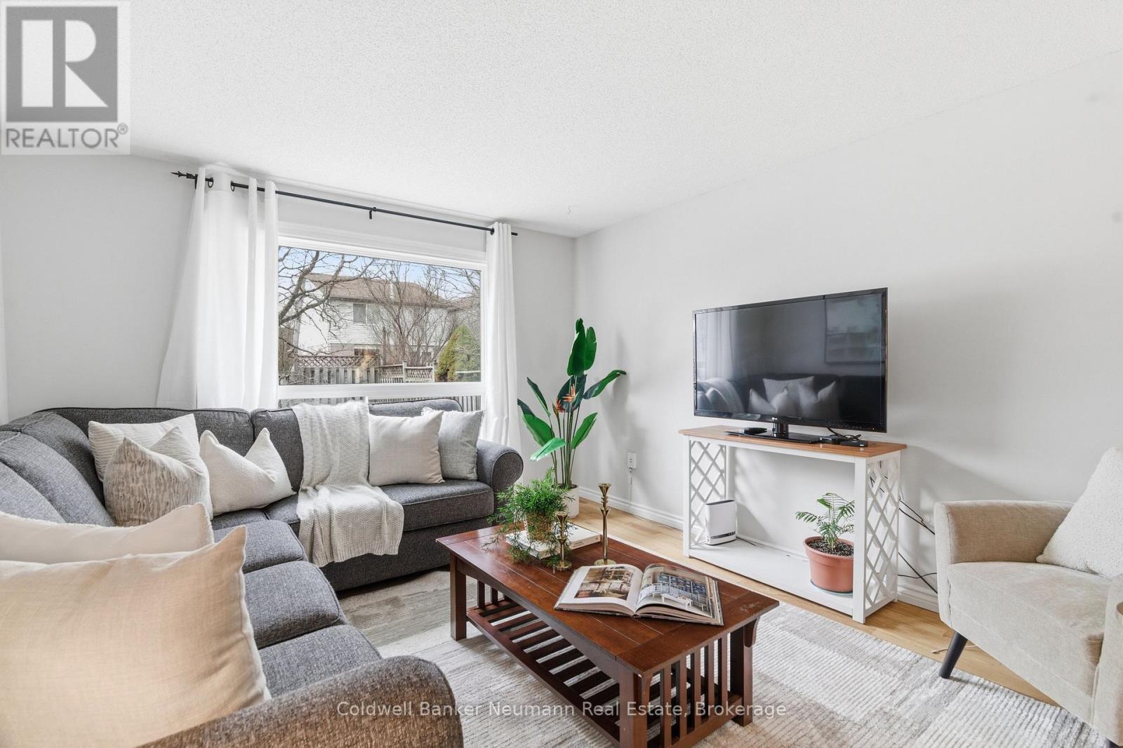 31 Rodgers Road, Guelph, Ontario  N1G 4V5 - Photo 5 - X12913702