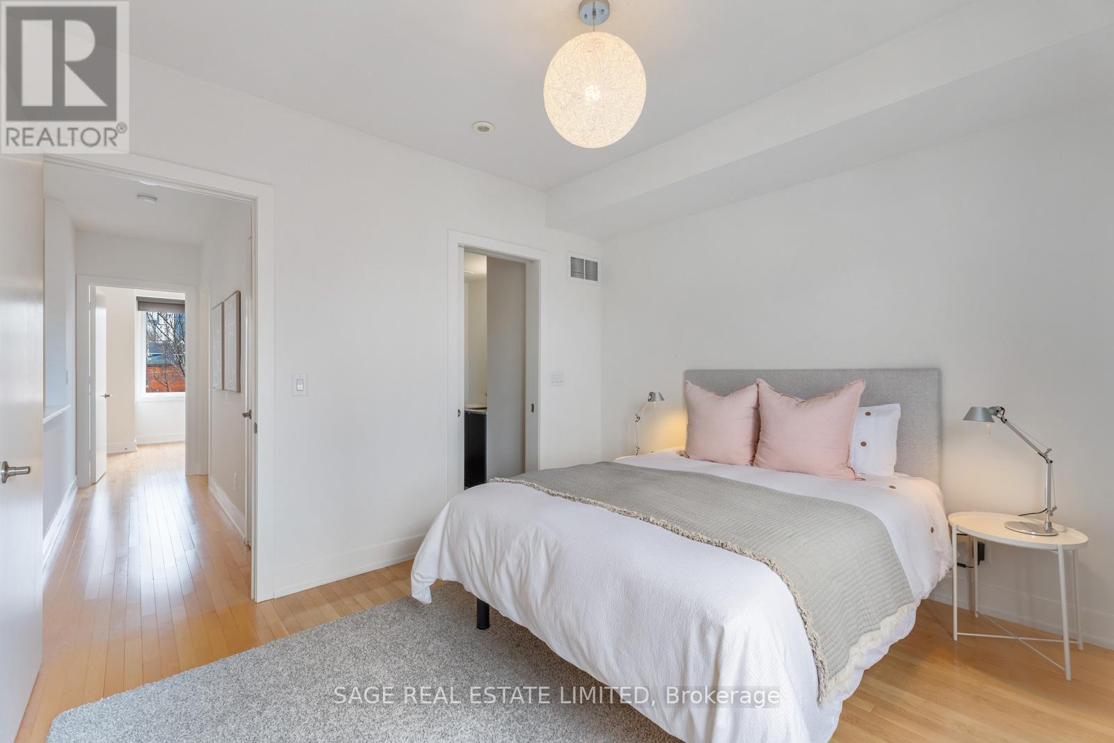 10a Cecil Street, Toronto, Ontario  M5T 3B1 - Photo 11 - C12913444