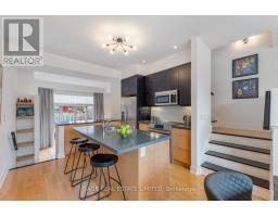 10A CECIL STREET, Toronto, Ontario