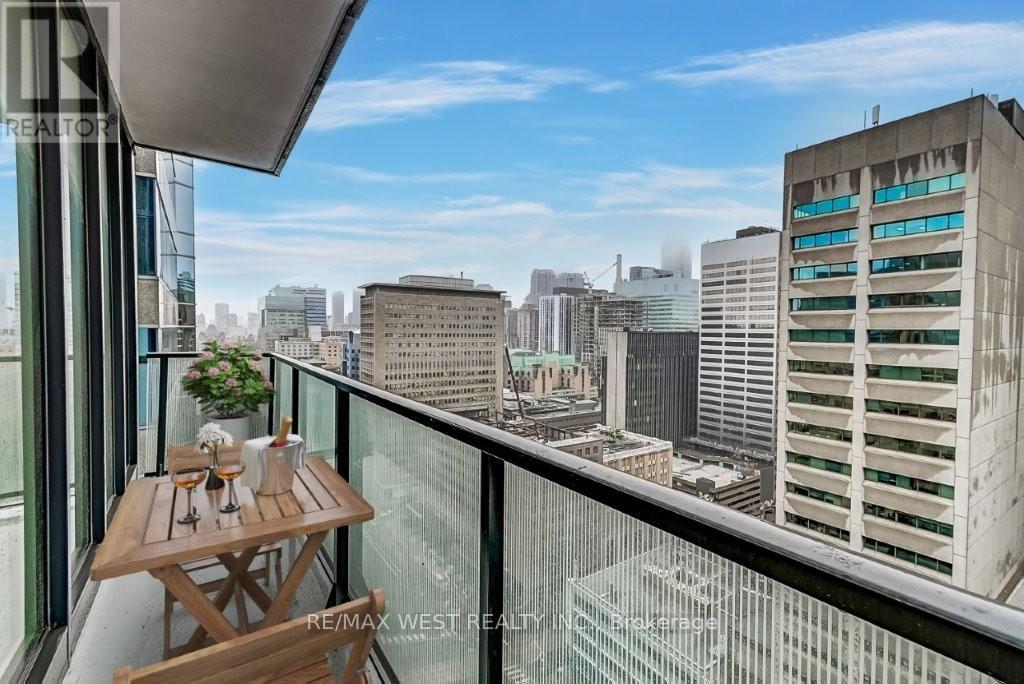 2210 - 426 University Avenue, Toronto (University), Ontario  M5G 1S9 - Photo 20 - C12913468