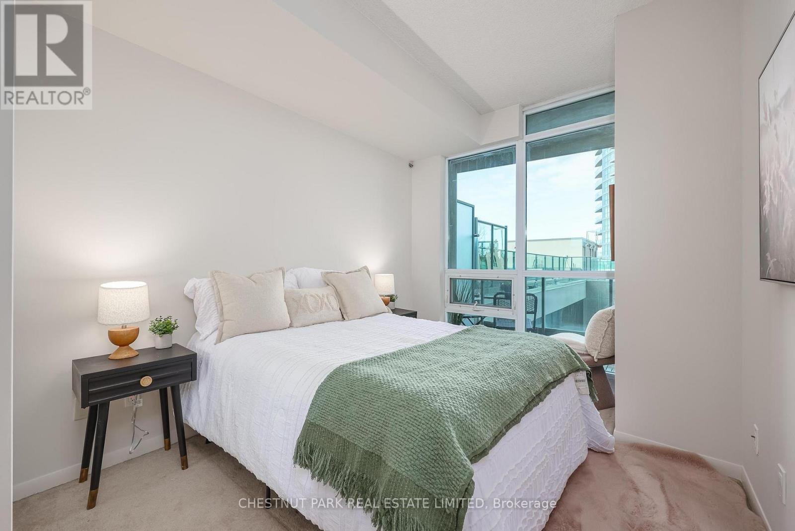 808 - 215 Fort York Boulevard, Toronto, Ontario  M5V 4A2 - Photo 10 - C12913470