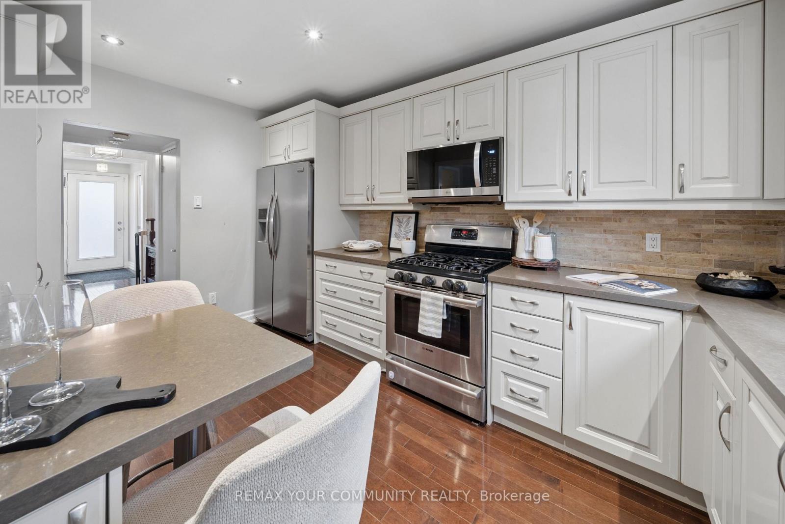 19 Newbury Lane, Toronto, Ontario  M3H 1H6 - Photo 13 - C12913480