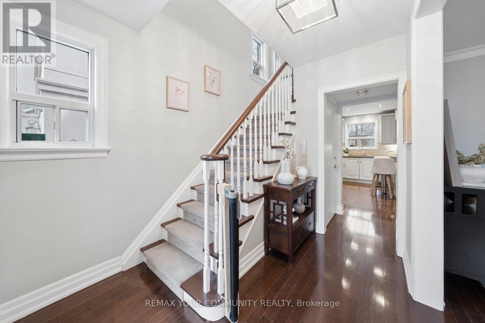 19 Newbury Lane, Toronto, Ontario  M3H 1H6 - Photo 15 - C12913480