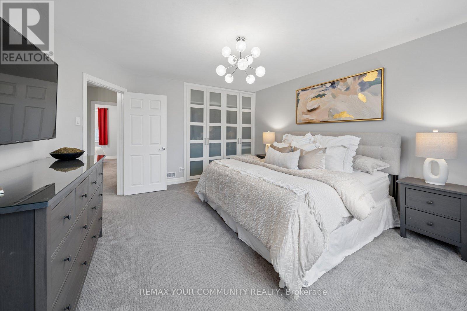 19 Newbury Lane, Toronto, Ontario  M3H 1H6 - Photo 18 - C12913480