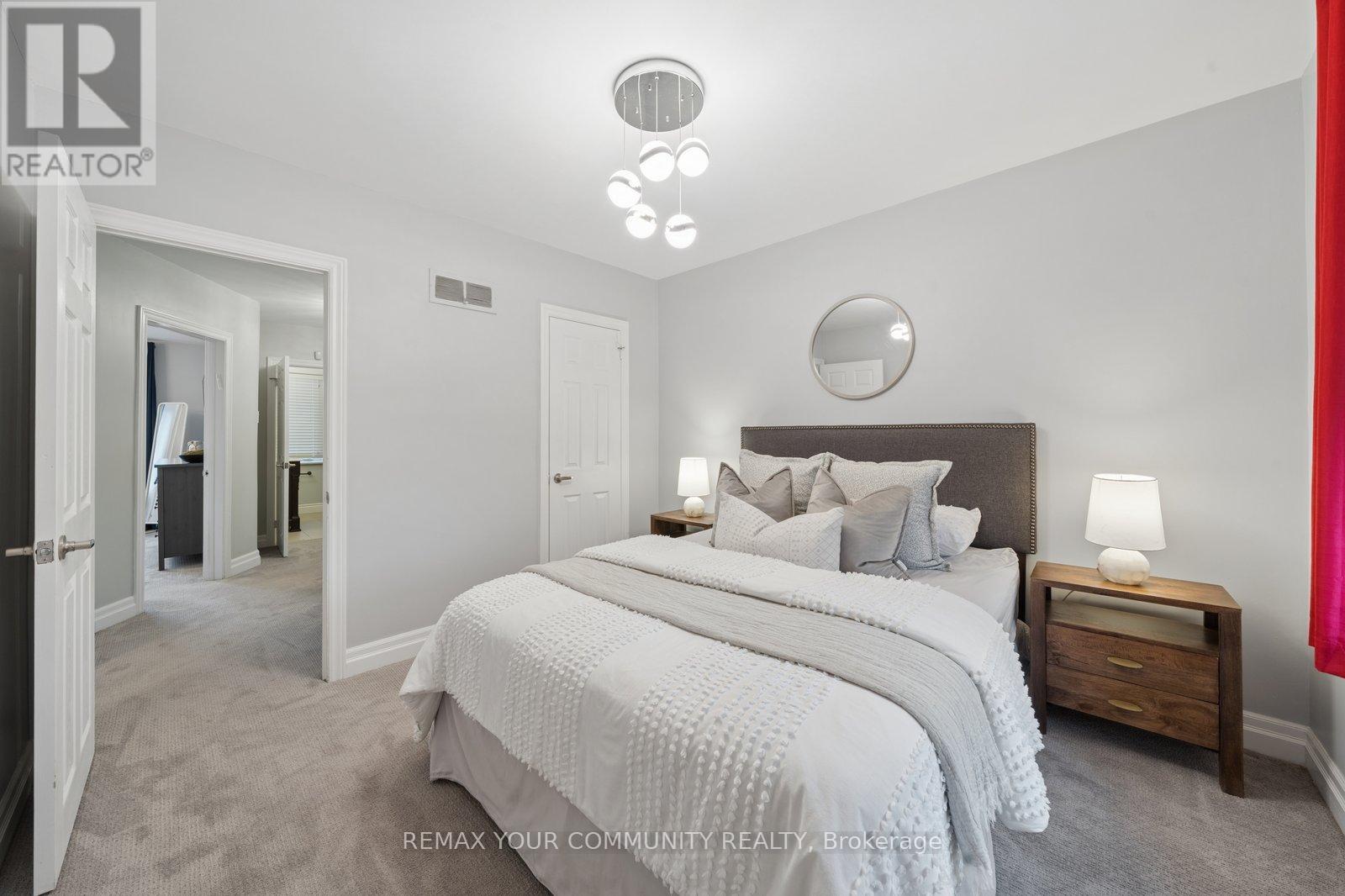 19 Newbury Lane, Toronto, Ontario  M3H 1H6 - Photo 20 - C12913480