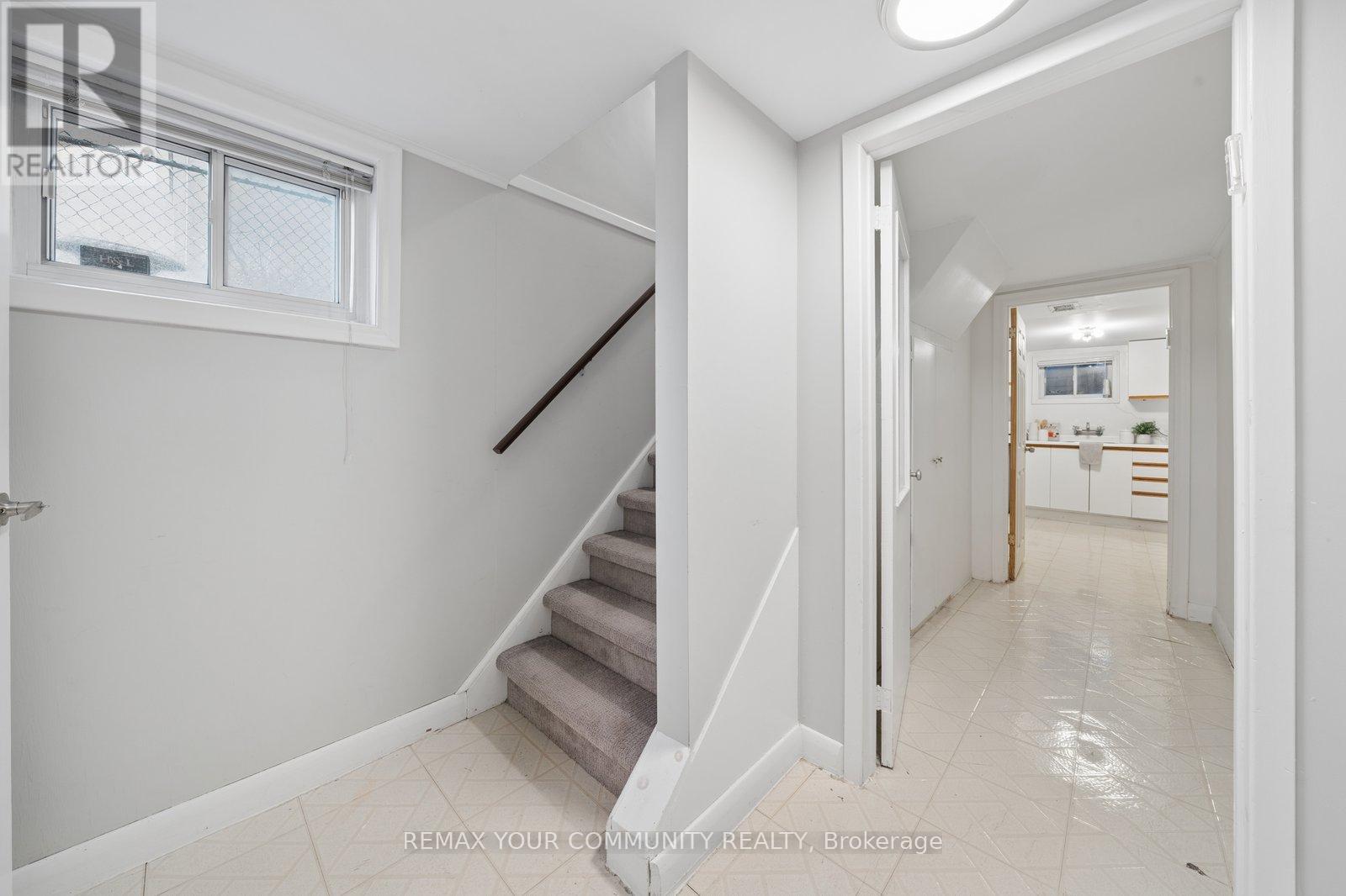 19 Newbury Lane, Toronto, Ontario  M3H 1H6 - Photo 25 - C12913480