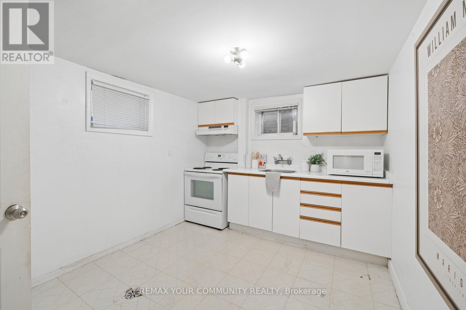 19 Newbury Lane, Toronto, Ontario  M3H 1H6 - Photo 26 - C12913480