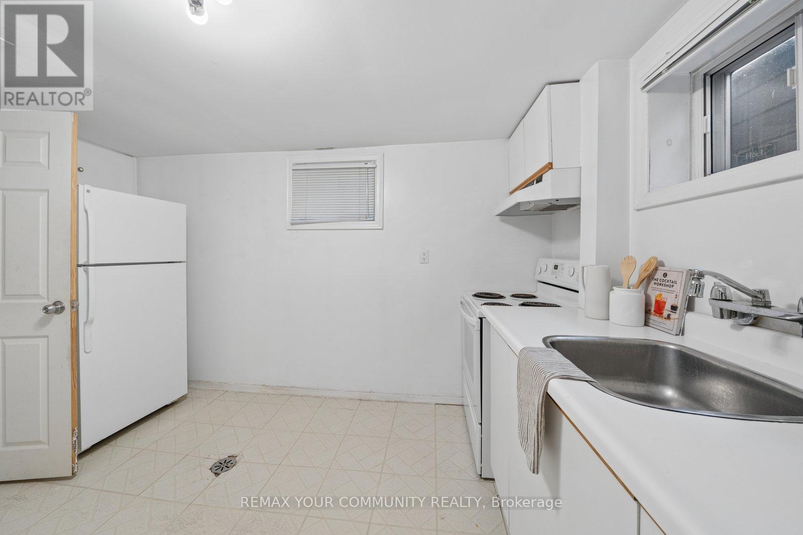 19 Newbury Lane, Toronto, Ontario  M3H 1H6 - Photo 27 - C12913480