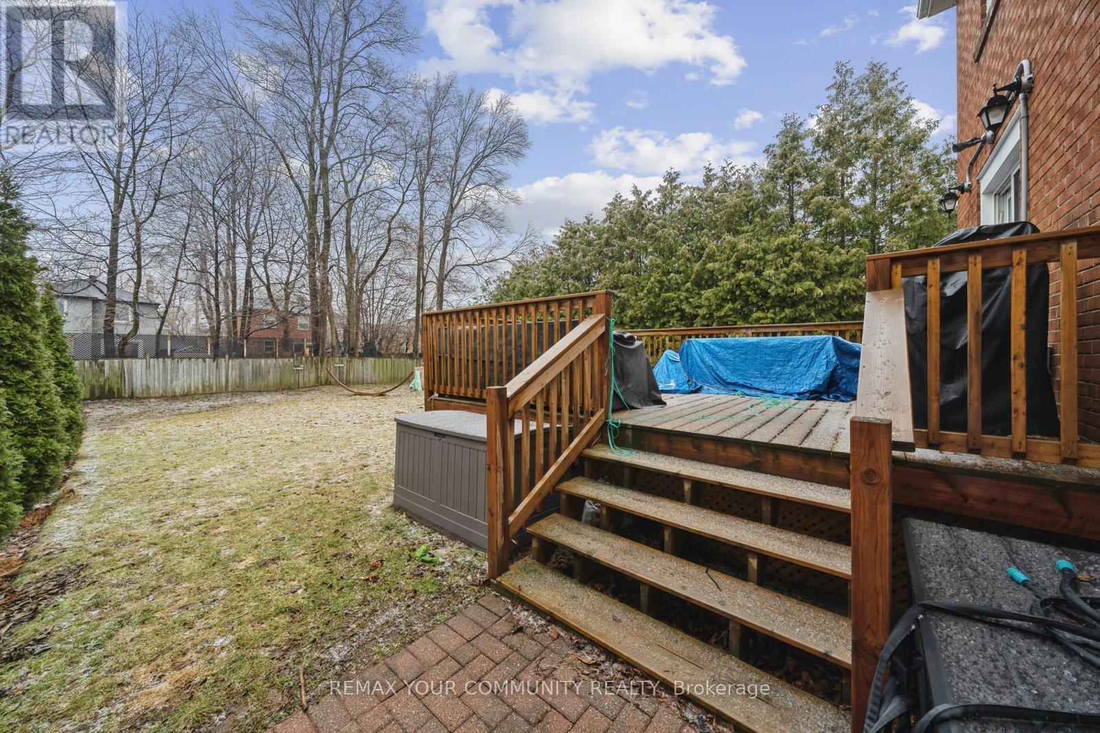 19 Newbury Lane, Toronto, Ontario  M3H 1H6 - Photo 33 - C12913480