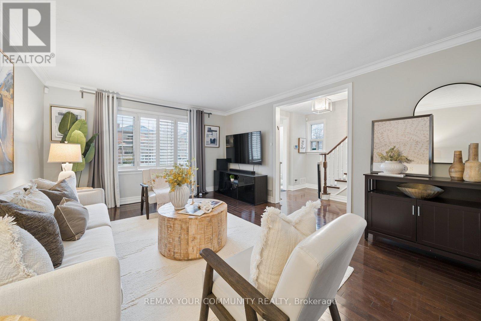 19 Newbury Lane, Toronto, Ontario  M3H 1H6 - Photo 5 - C12913480