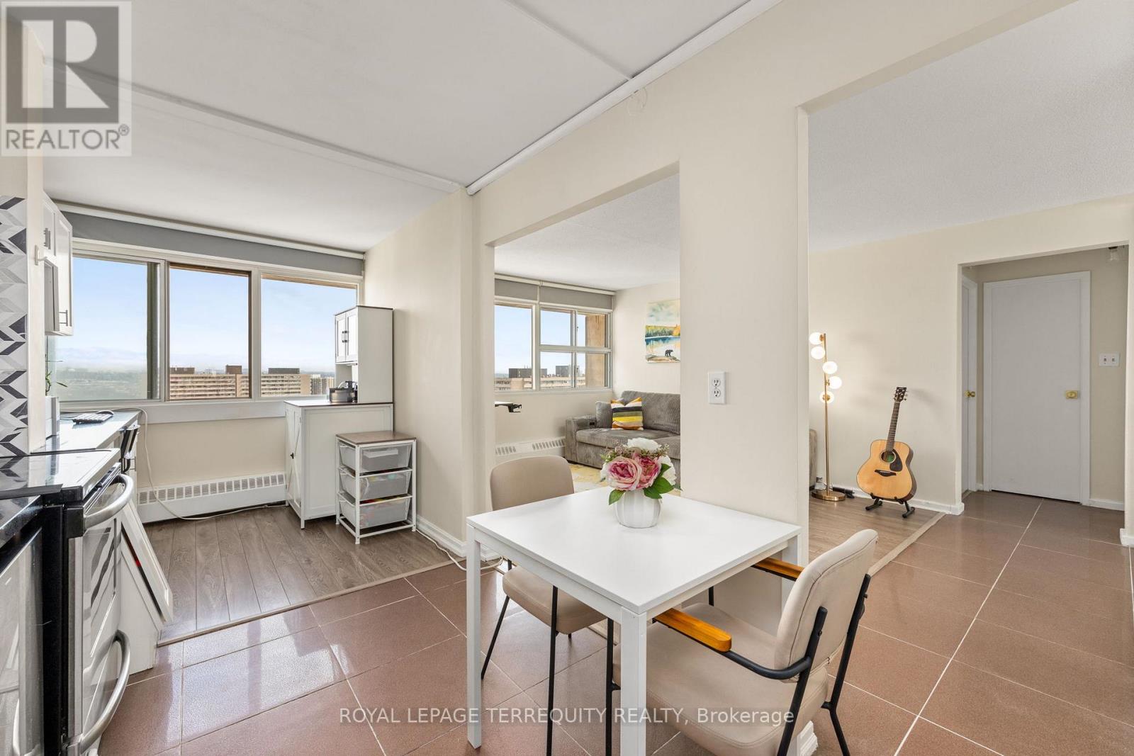 2204 - 715 Don Mills Road, Toronto (Flemingdon Park), Ontario  M3C 1S5 - Photo 10 - C12913498