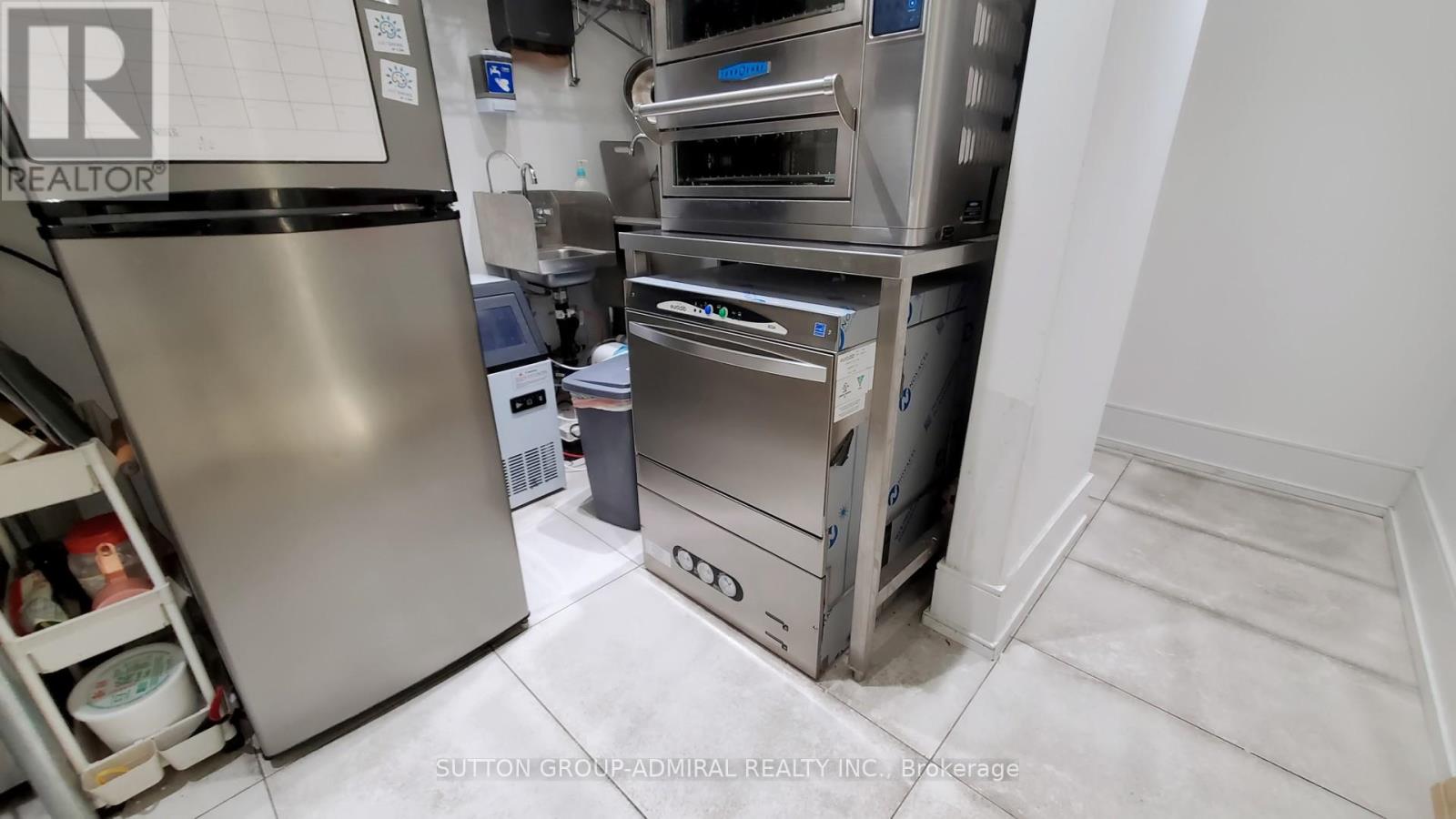 27-28 - 909 Yonge Street, Toronto (Rosedale-Moore Park), Ontario  M4W 2H2 - Photo 17 - C12913550