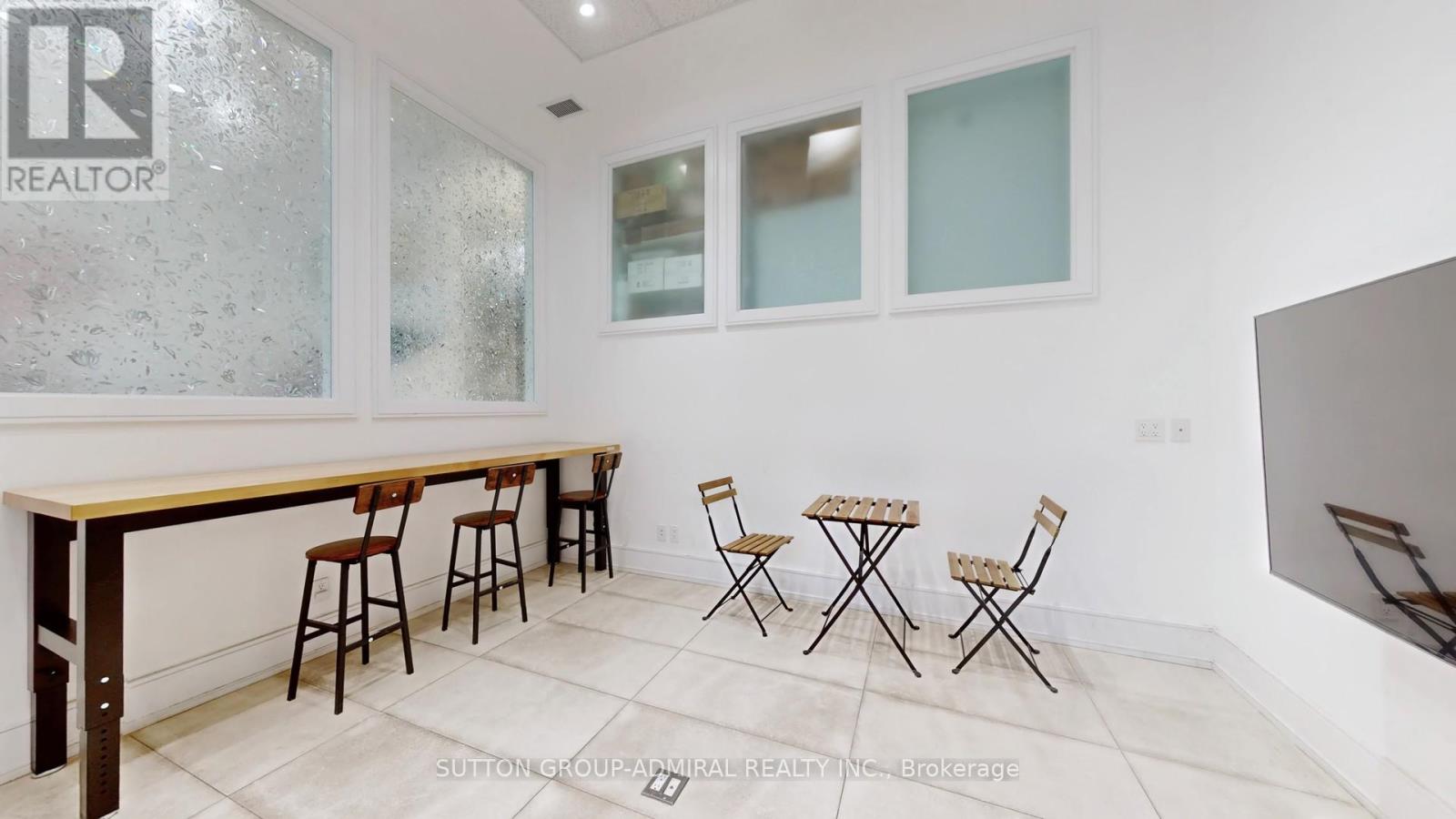 27-28 - 909 Yonge Street, Toronto (Rosedale-Moore Park), Ontario  M4W 2H2 - Photo 6 - C12913550