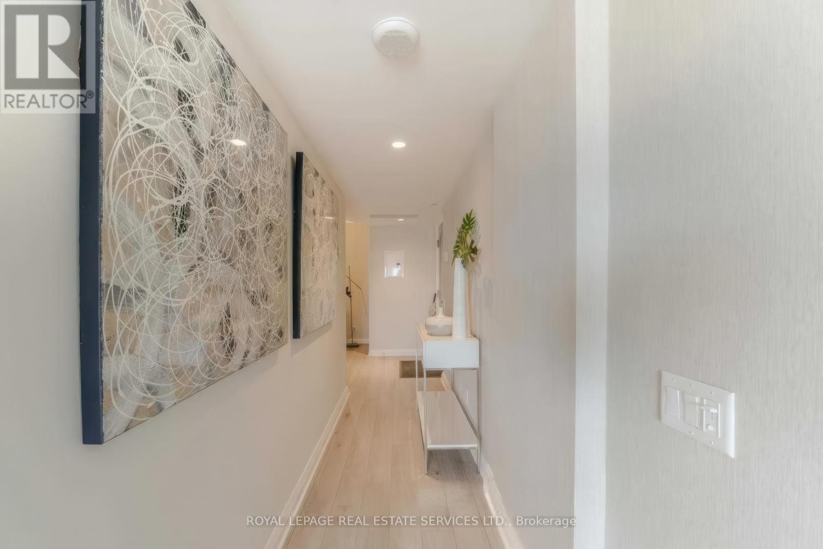 2420 - 155 Yorkville Avenue, Toronto (Annex), Ontario  M5R 0B4 - Photo 14 - C12913566