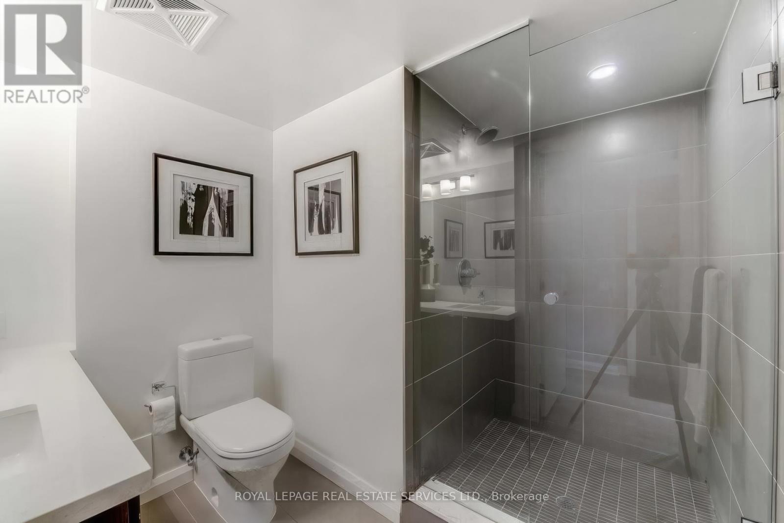 2420 - 155 Yorkville Avenue, Toronto (Annex), Ontario  M5R 0B4 - Photo 15 - C12913566