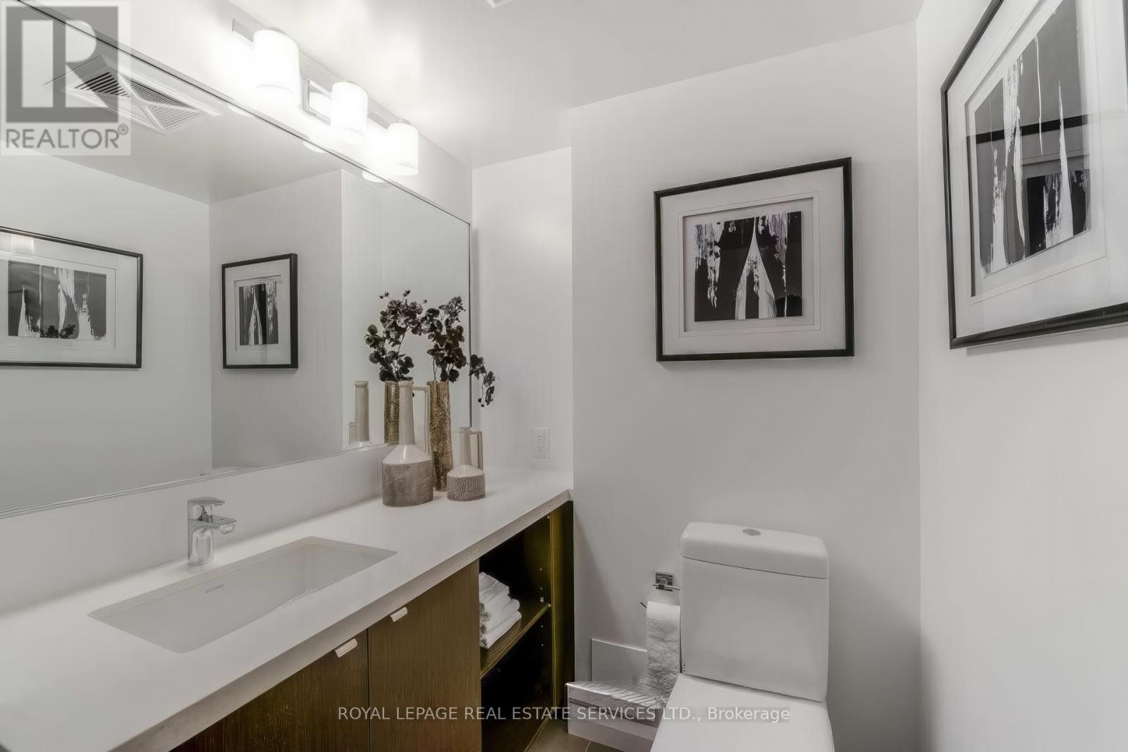 2420 - 155 Yorkville Avenue, Toronto (Annex), Ontario  M5R 0B4 - Photo 16 - C12913566