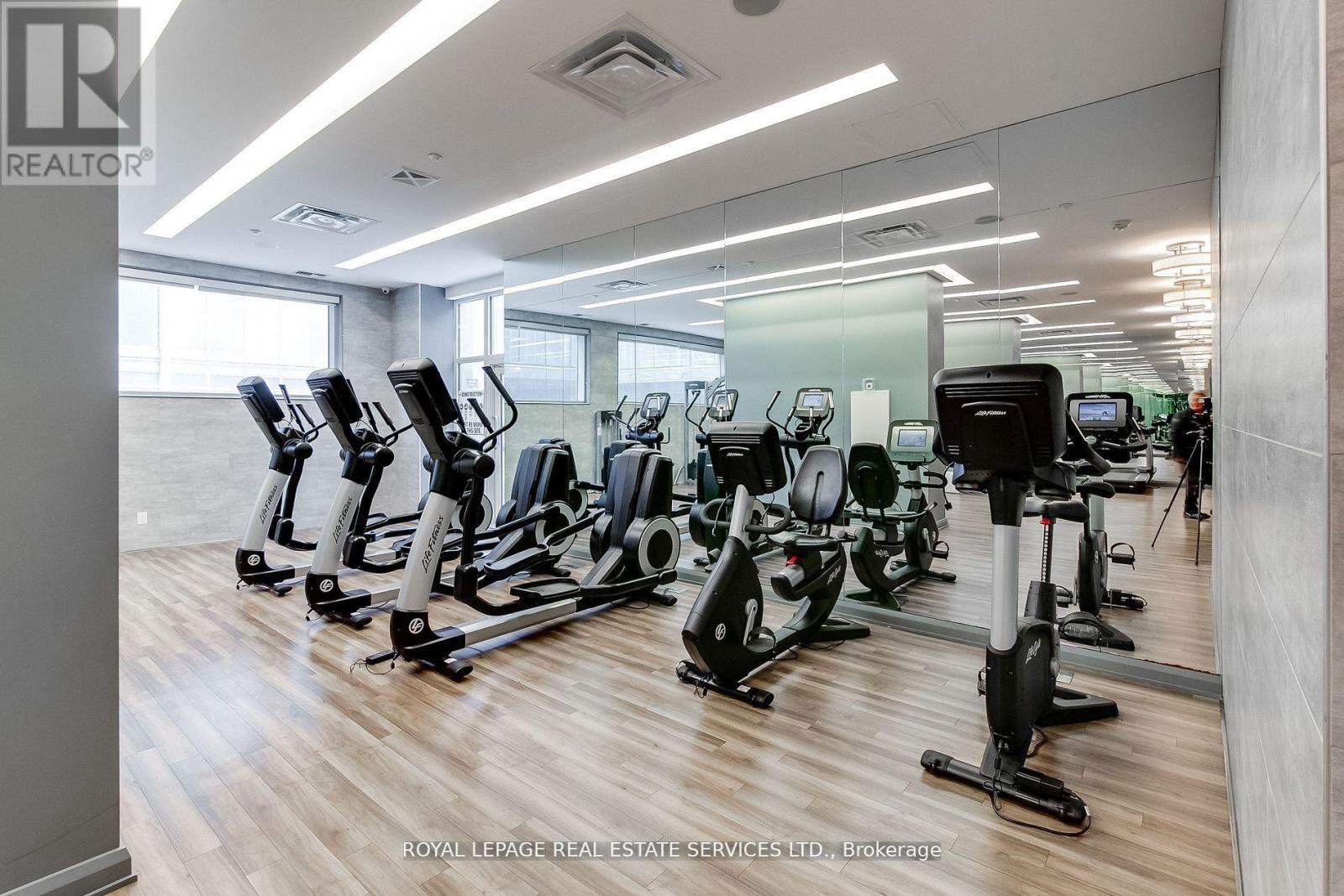 2420 - 155 Yorkville Avenue, Toronto (Annex), Ontario  M5R 0B4 - Photo 18 - C12913566