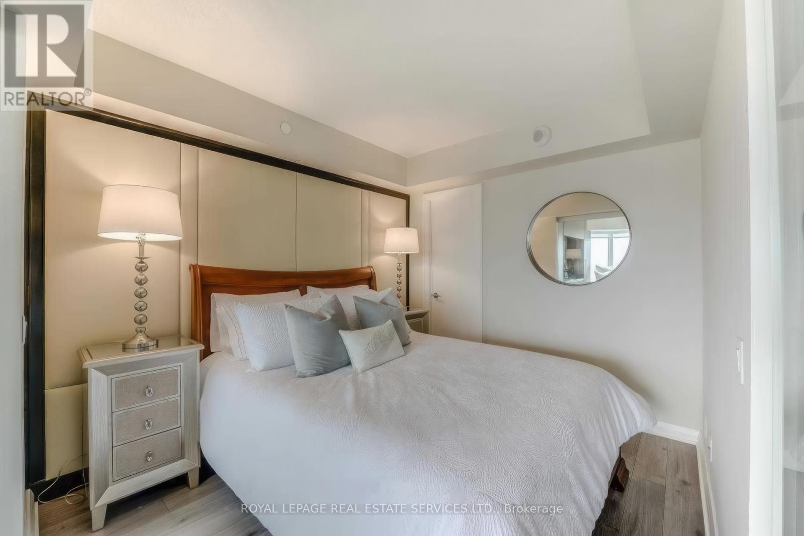 2420 - 155 Yorkville Avenue, Toronto (Annex), Ontario  M5R 0B4 - Photo 9 - C12913566