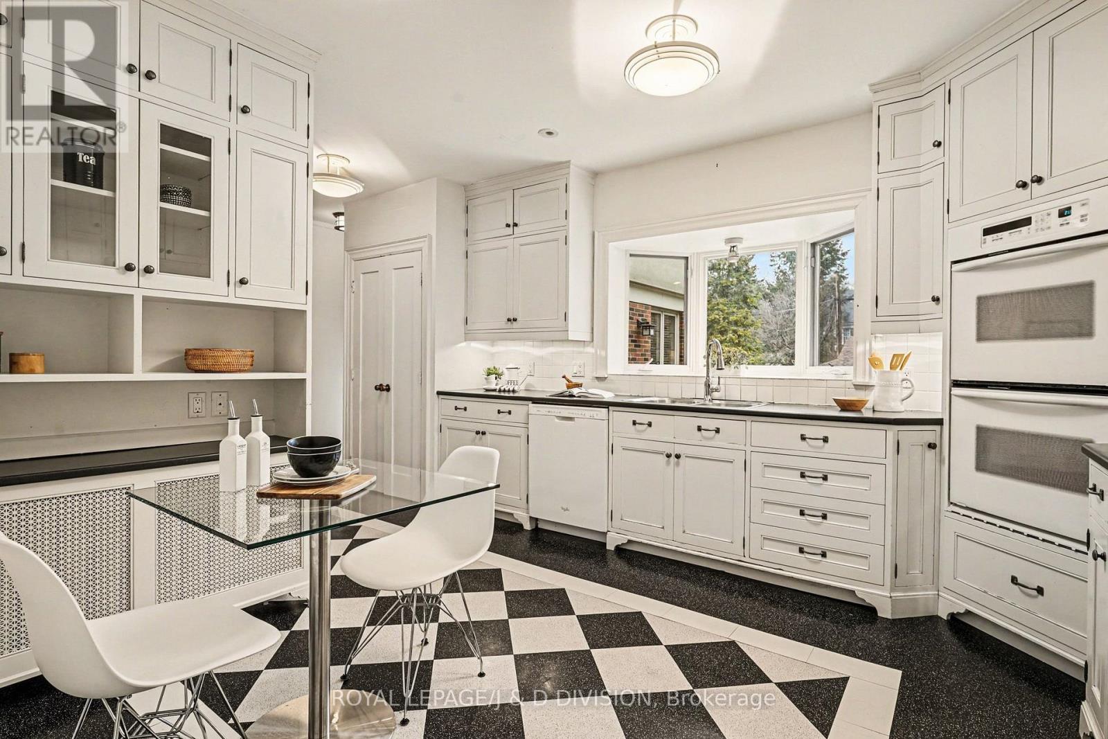 12 Weybourne Crescent, Toronto, Ontario  M4N 2R3 - Photo 14 - C12913600