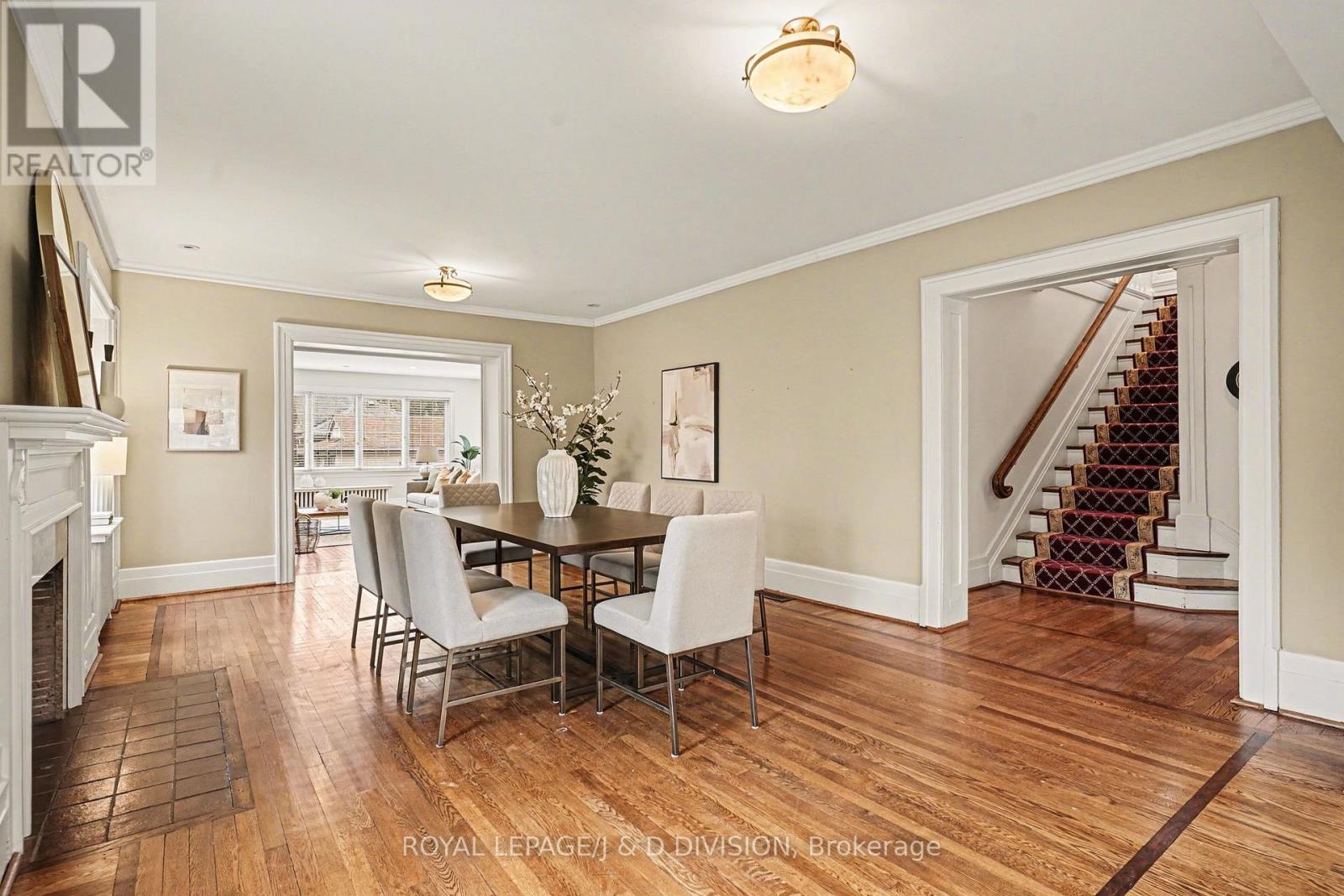 12 Weybourne Crescent, Toronto, Ontario  M4N 2R3 - Photo 5 - C12913600