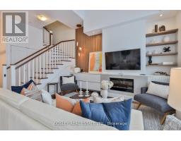 TH105 - 25 MALCOLM ROAD, Toronto, Ontario