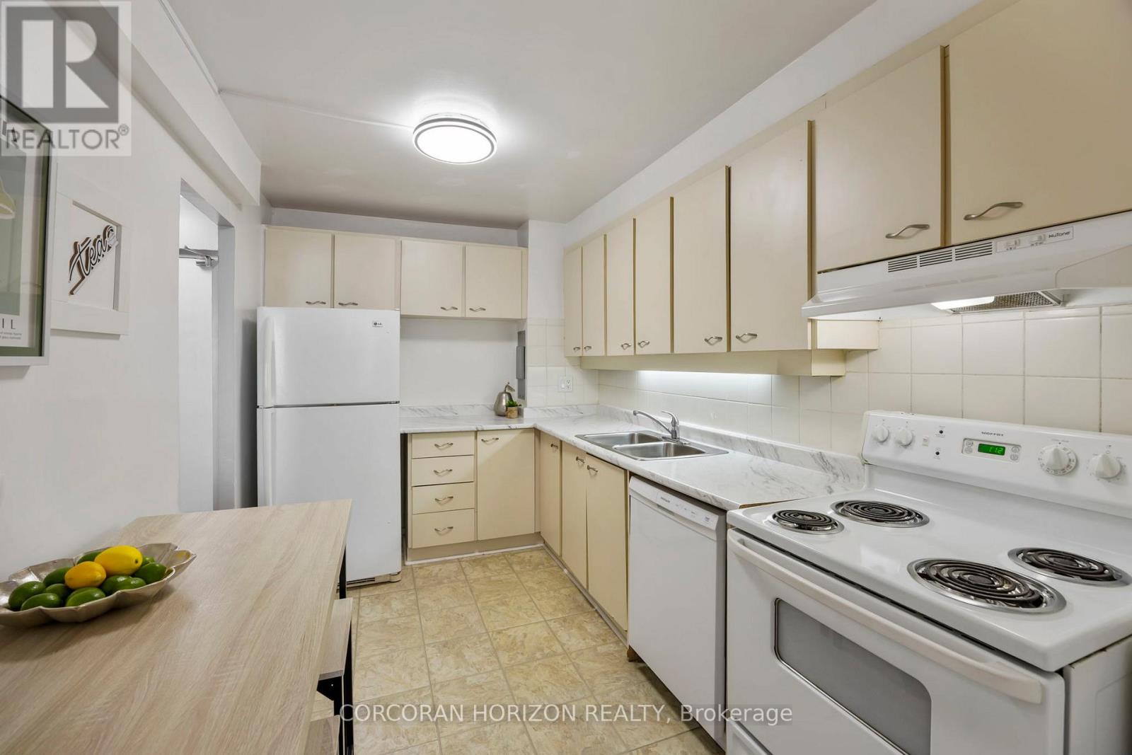 Ph4 - 725 Don Mills Road, Toronto (Flemingdon Park), Ontario  M3C 1S8 - Photo 13 - C12913672