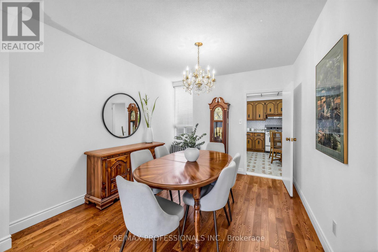 164 Markham Street, Toronto, Ontario  M6J 2G6 - Photo 8 - C12913744