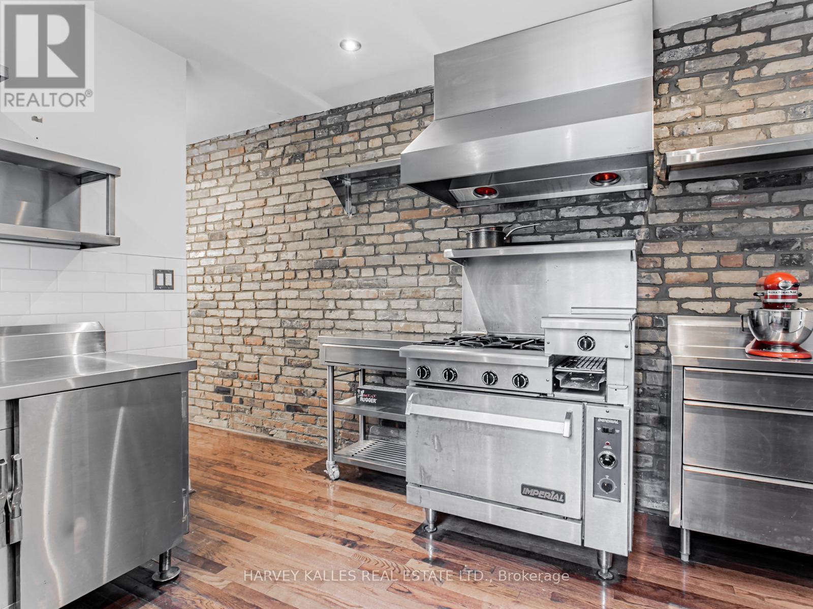 Main - 490 Montrose Avenue, Toronto (Palmerston-Little Italy), Ontario  M6G 3H1 - Photo 13 - C12913798