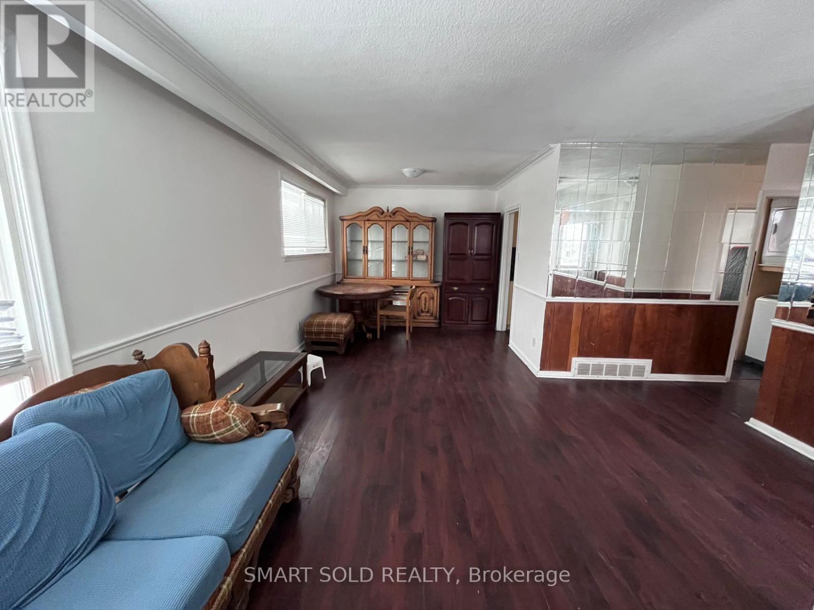 MAIN LEVEL - 58 EMMELINE CRESCENT, Toronto, Ontario