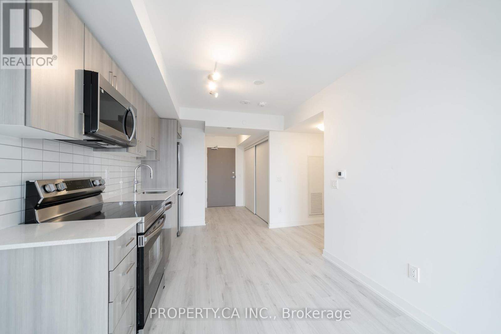 1203 - 1010 Sandy Beach Road, Pickering, Ontario  L1W 0C7 - Photo 6 - E12913610