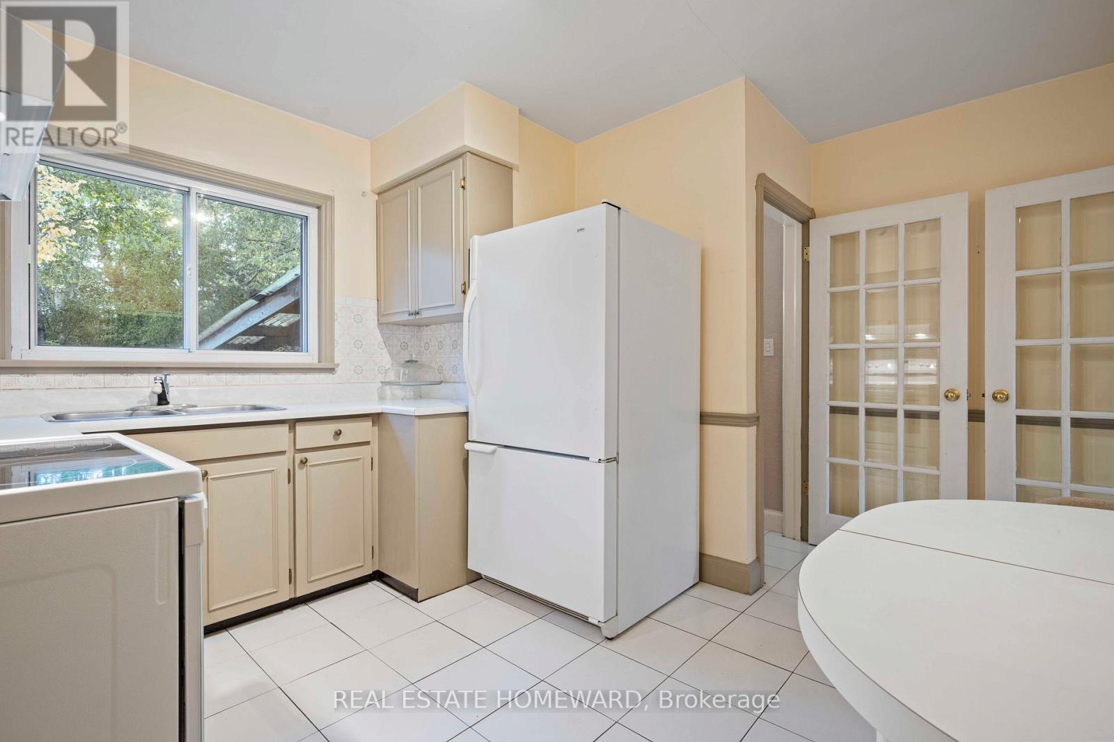59 Parkview Hill Crescent, Toronto (O'connor-Parkview), Ontario  M4B 1R1 - Photo 13 - E12913704
