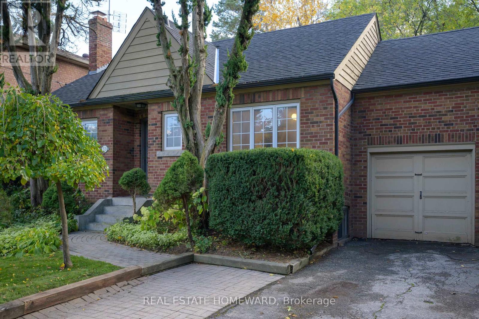59 Parkview Hill Crescent, Toronto (O'connor-Parkview), Ontario  M4B 1R1 - Photo 2 - E12913704