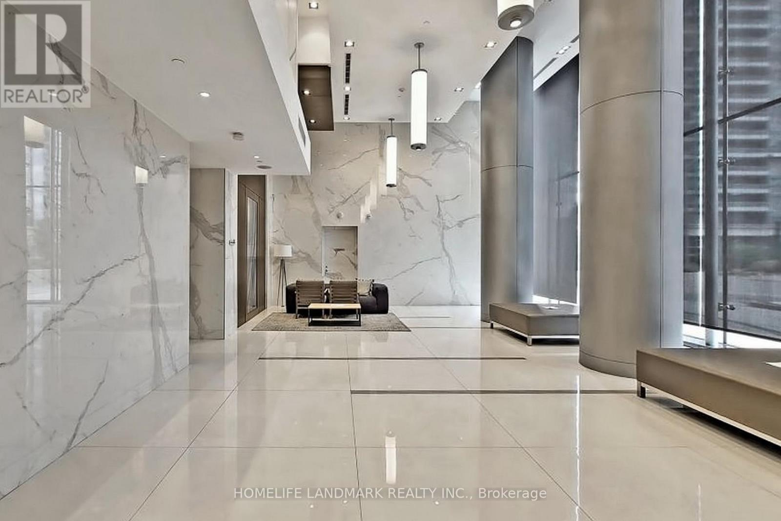 2106 - 255 Village Green Square, Toronto (Agincourt South-Malvern West), Ontario  M1S 0L3 - Photo 4 - E12913740