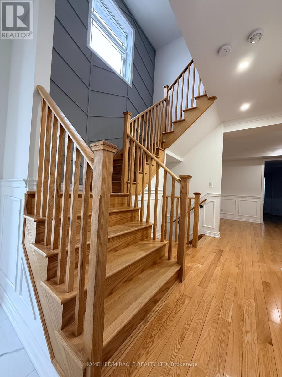 2455 Hibiscus Drive, Pickering, Ontario  L1X 0H1 - Photo 8 - E12913754