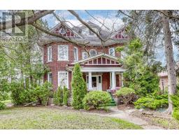 456 MANSE ROAD, Toronto, Ontario