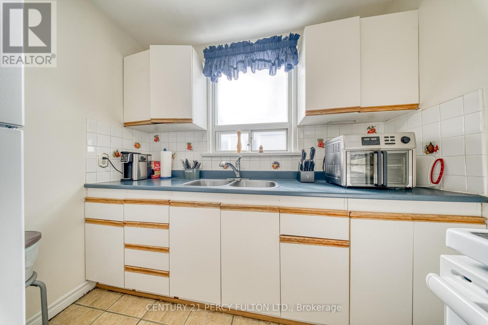 707 Athol Street, Whitby, Ontario  L1N 4A1 - Photo 13 - E12913786