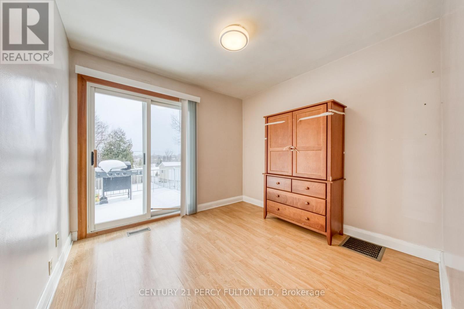 707 Athol Street, Whitby, Ontario  L1N 4A1 - Photo 17 - E12913786